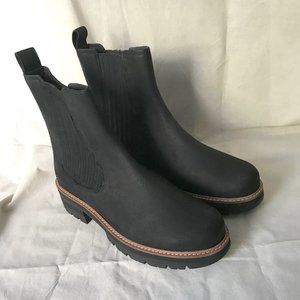 Clarks Orianna Chelsea Boot Size 10M NIB